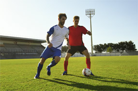 Fußballbekleidung: Trikots, Trainingsanzüge & Stutzen