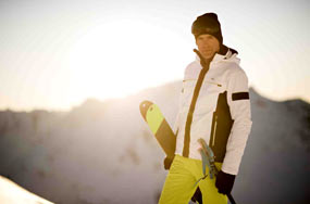 Männer auf der Ski Piste