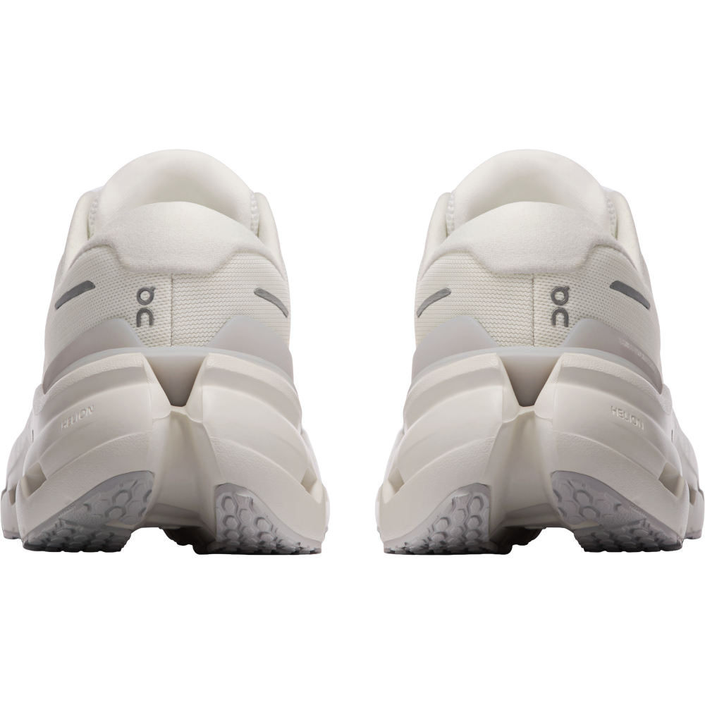 ON Cloudrunner 3 