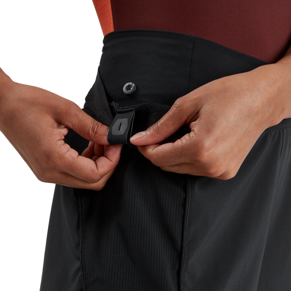On Damen 2-in-1 Active Laufshorts XS